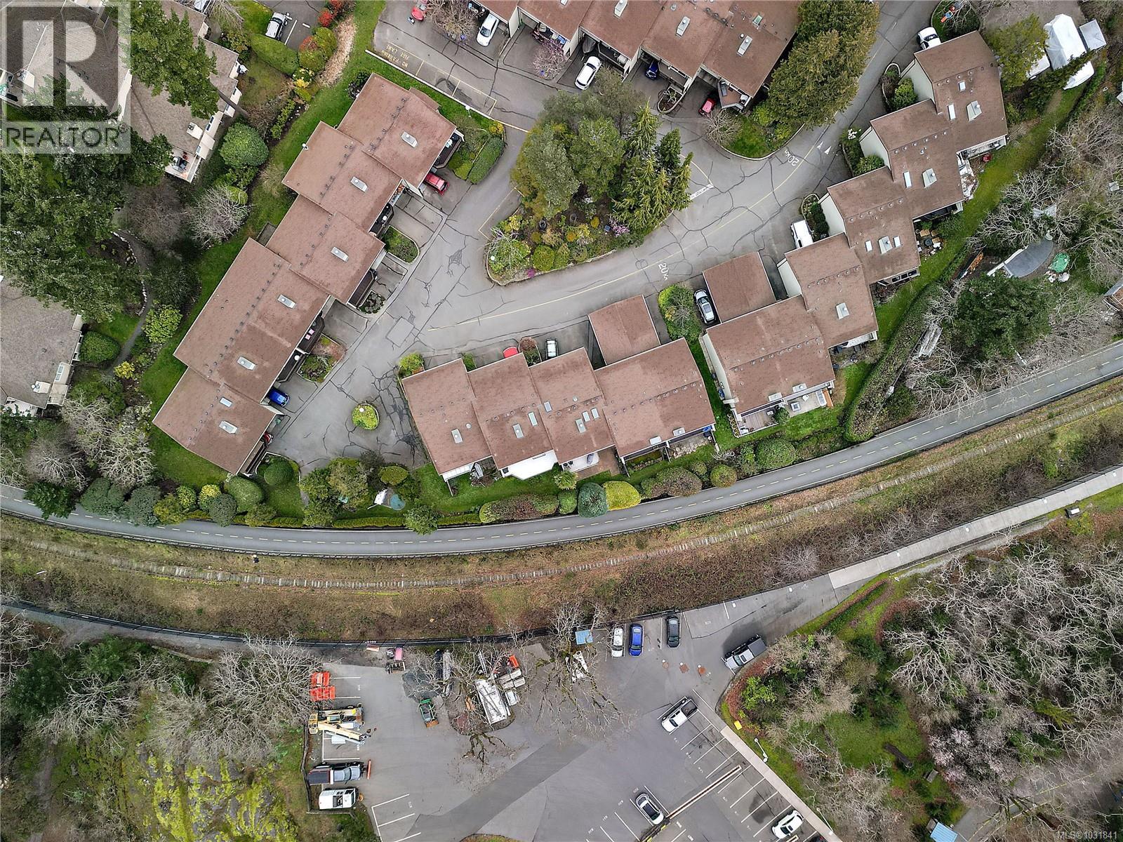 #13 897 ADMIRALS RD - 31