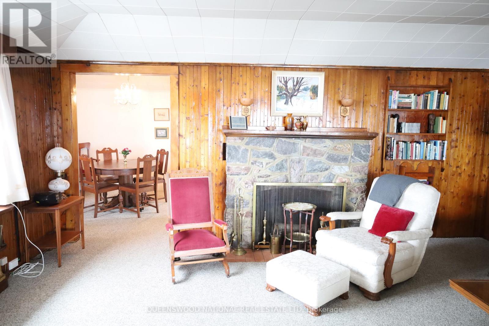 369 WIGSTON DRIVE - 23
