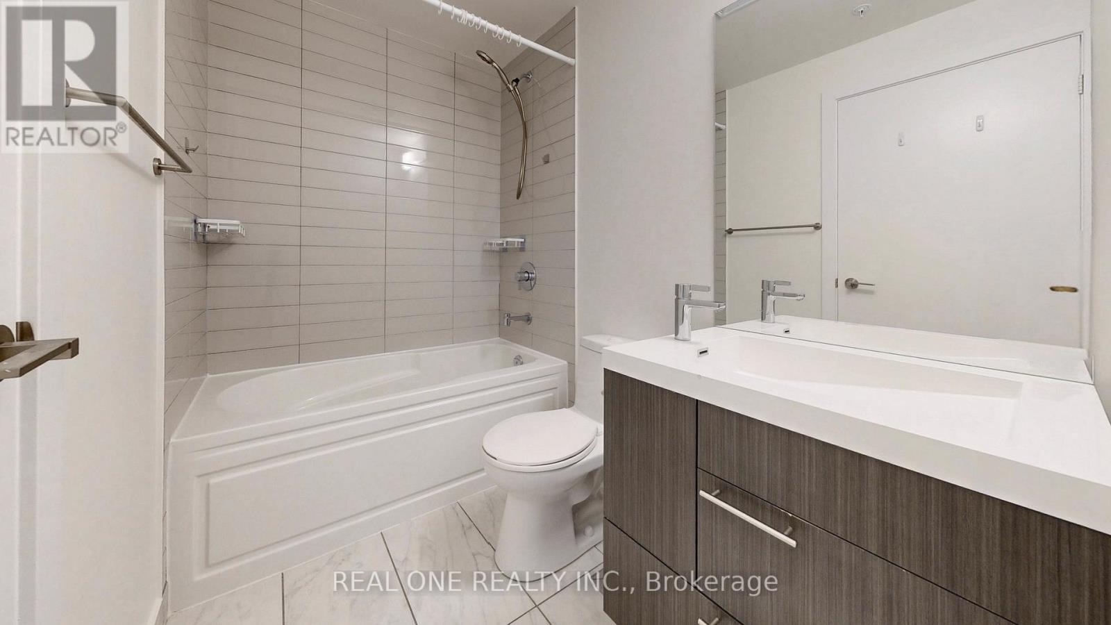 #3002 30 NELSON STREET - 26