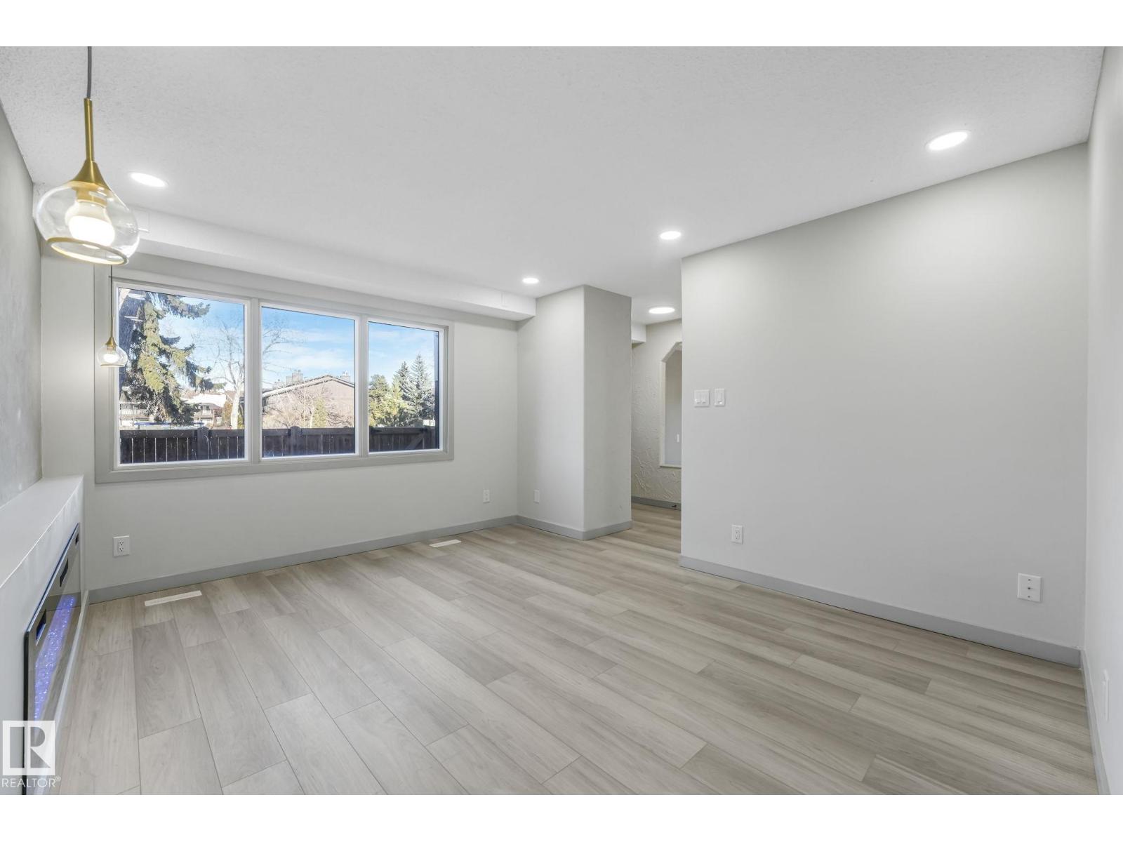 81 Willowdale PL NW, Edmonton