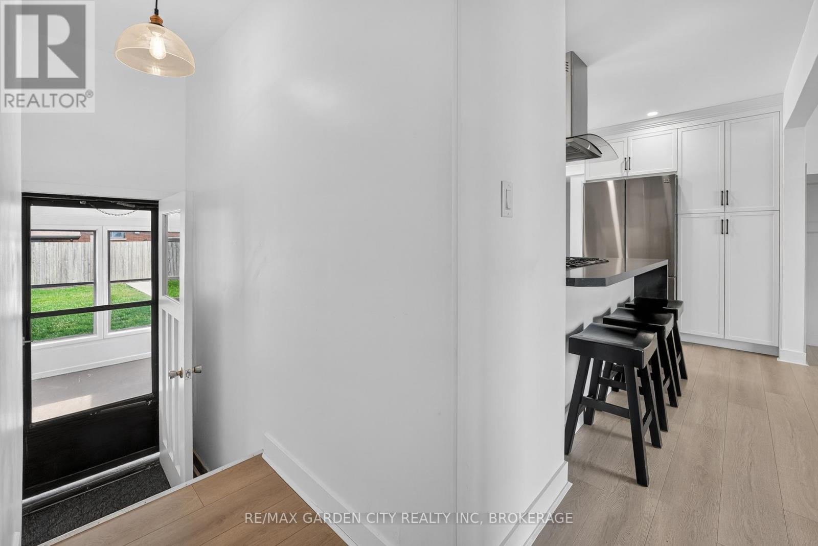 77 BALMORAL AVENUE - 20