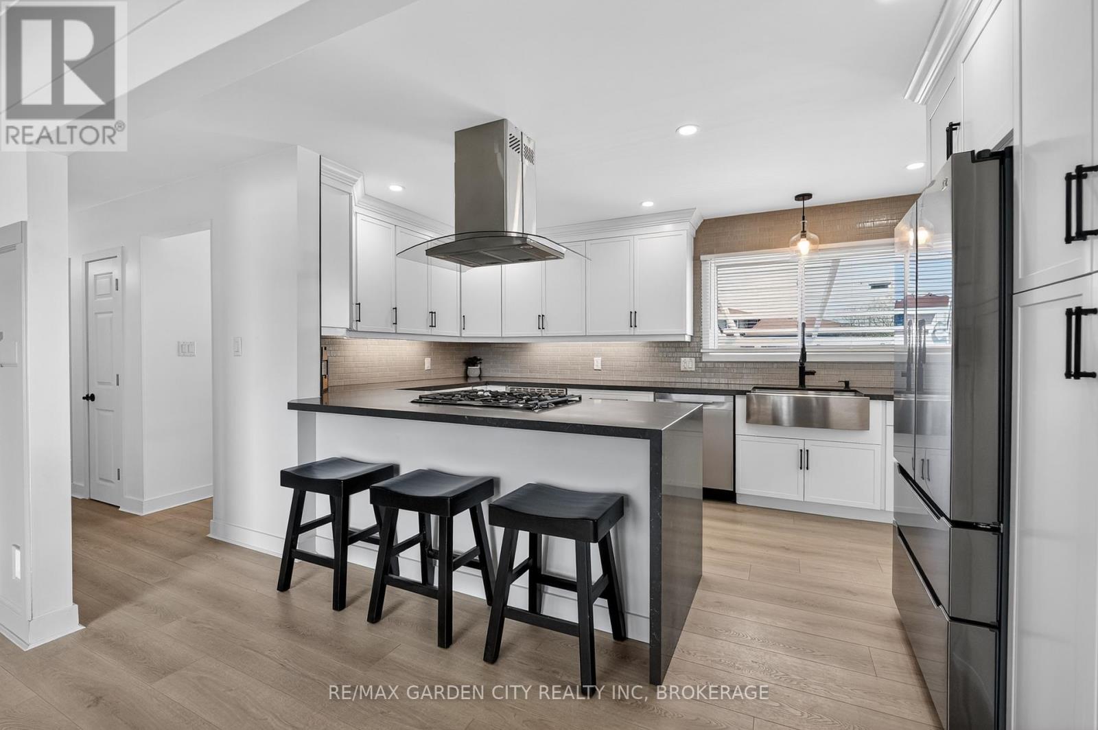 77 BALMORAL AVENUE - 8