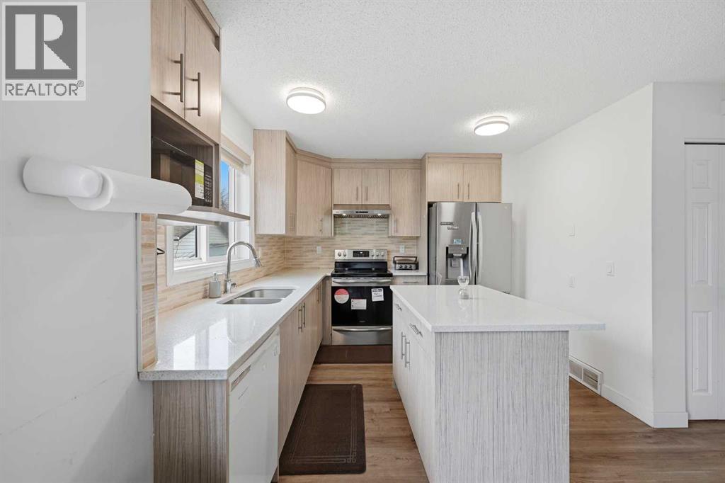 Single Family House for Sale in  Castlebrook Road NE Castleridge Calgary 