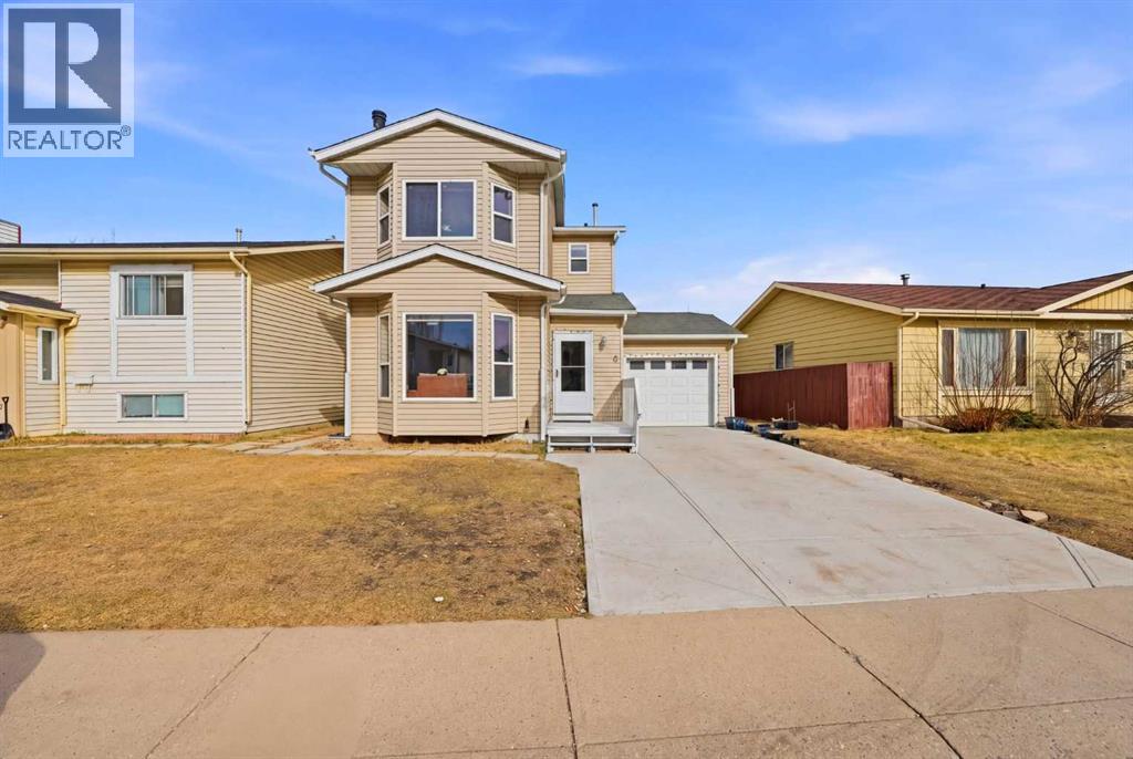 Single Family House for Sale in  Castlebrook Road NE Castleridge Calgary 