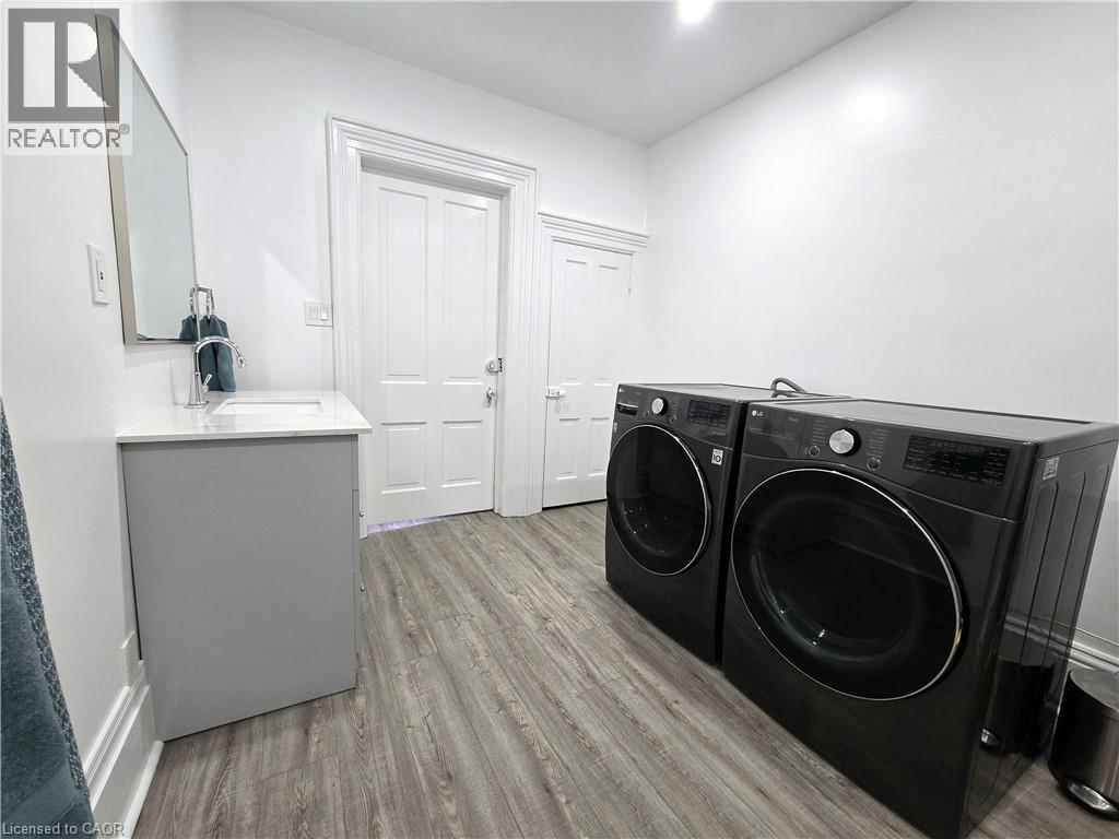 12 PEARL Street, Brantford, Ontario, N3T3N4 — Photo 25