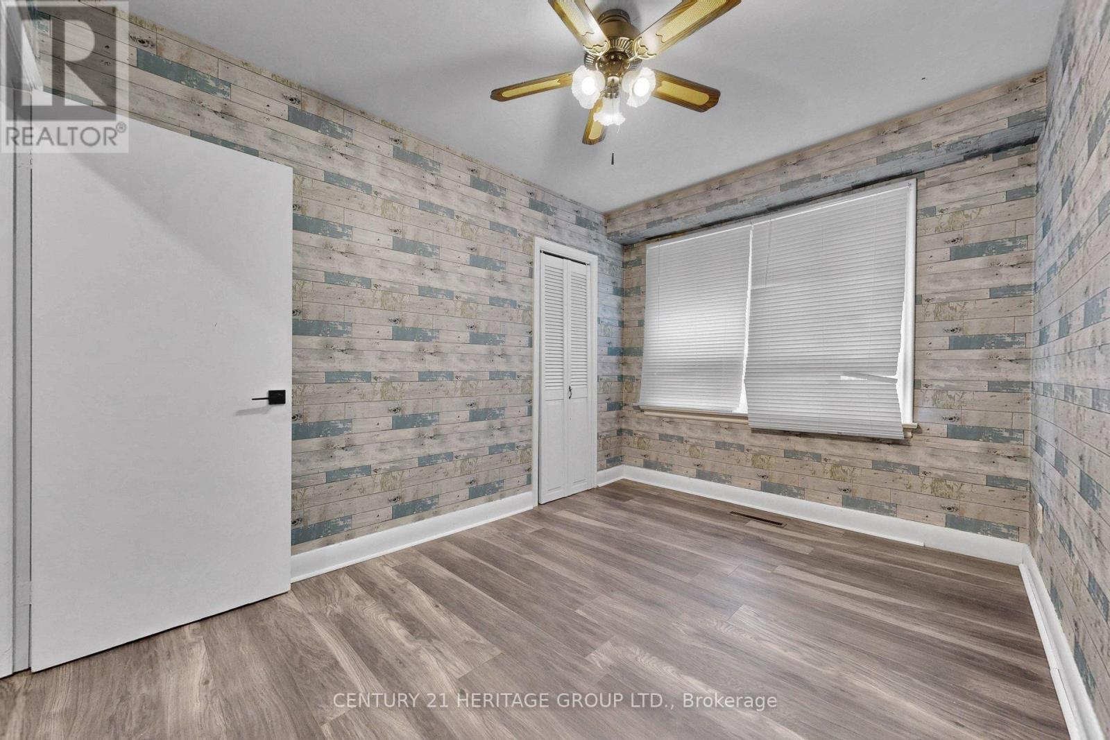 19 OAKBANK ROAD - 25