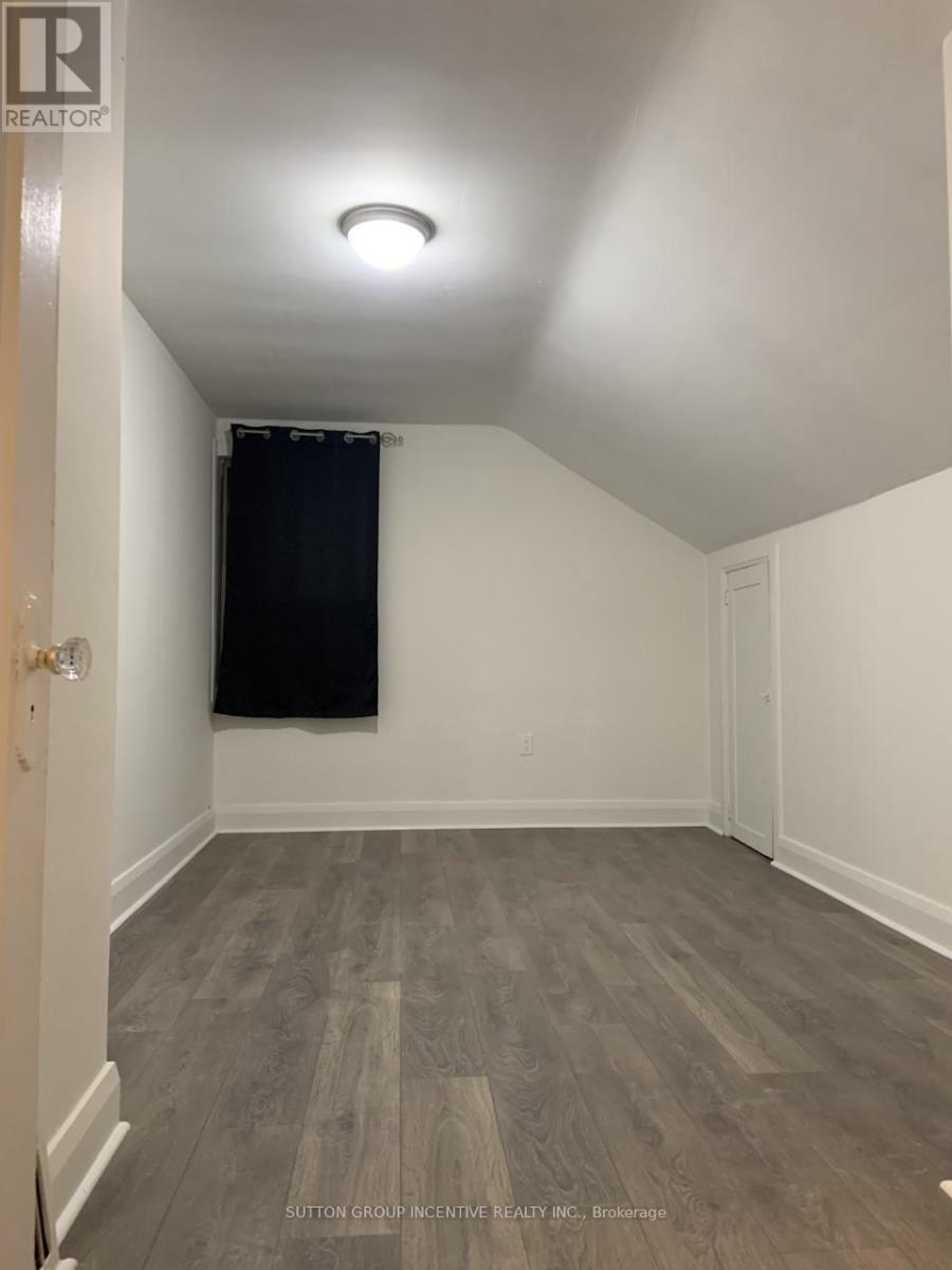 39 DONALD STREET - 32