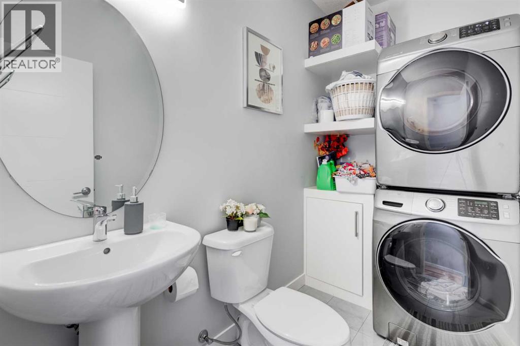 Single Family House for Sale in    Avenue NE Winston Heights/Mountview Calgary 