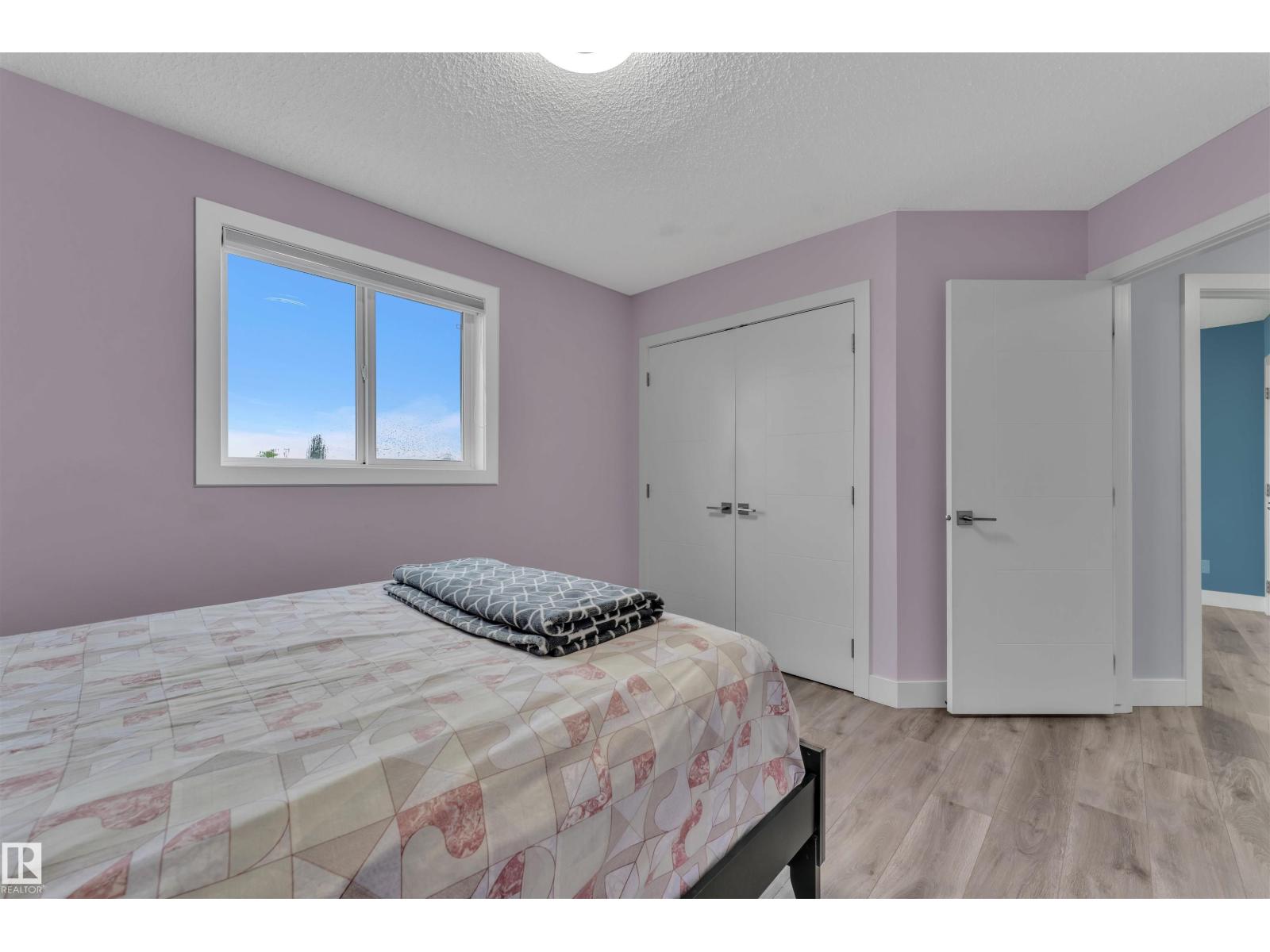 3212 29 AV NW NW, Edmonton