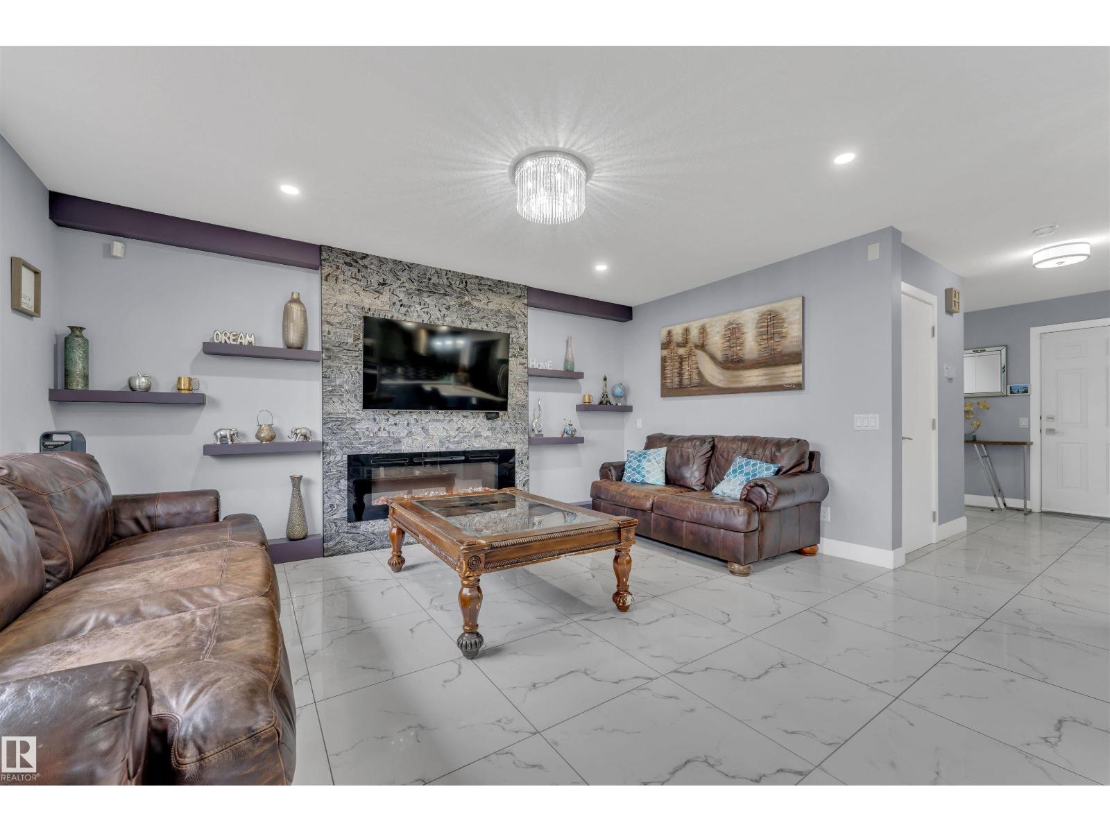 3212 29 AV NW NW, Edmonton