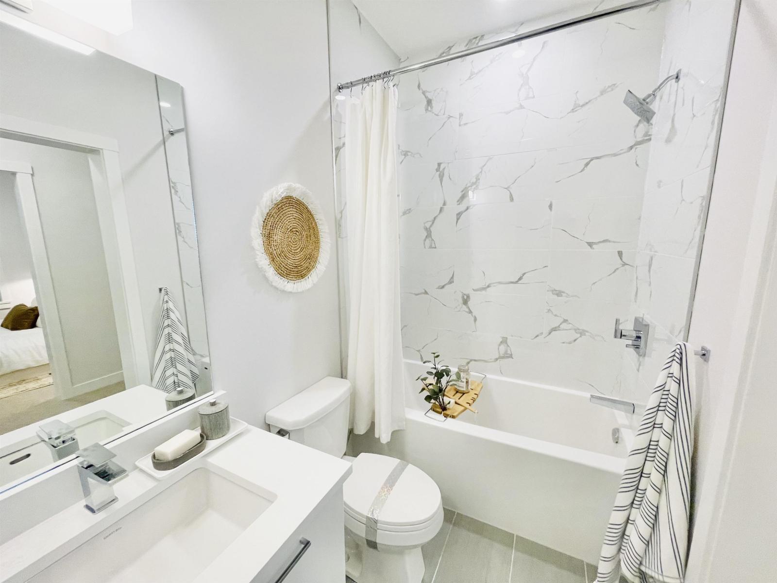 515 7375 HORNE STREET — photo 13
