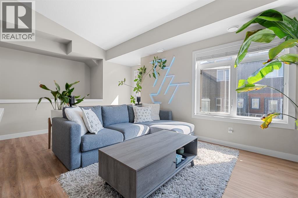 Single Family House for Sale in  Sage Bluff Circle NW Sage Hill Calgary 