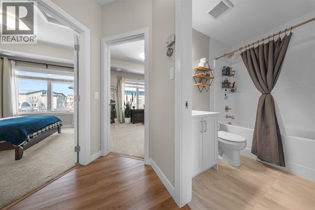 Single Family House for Sale in  Sage Bluff Circle NW Sage Hill Calgary 