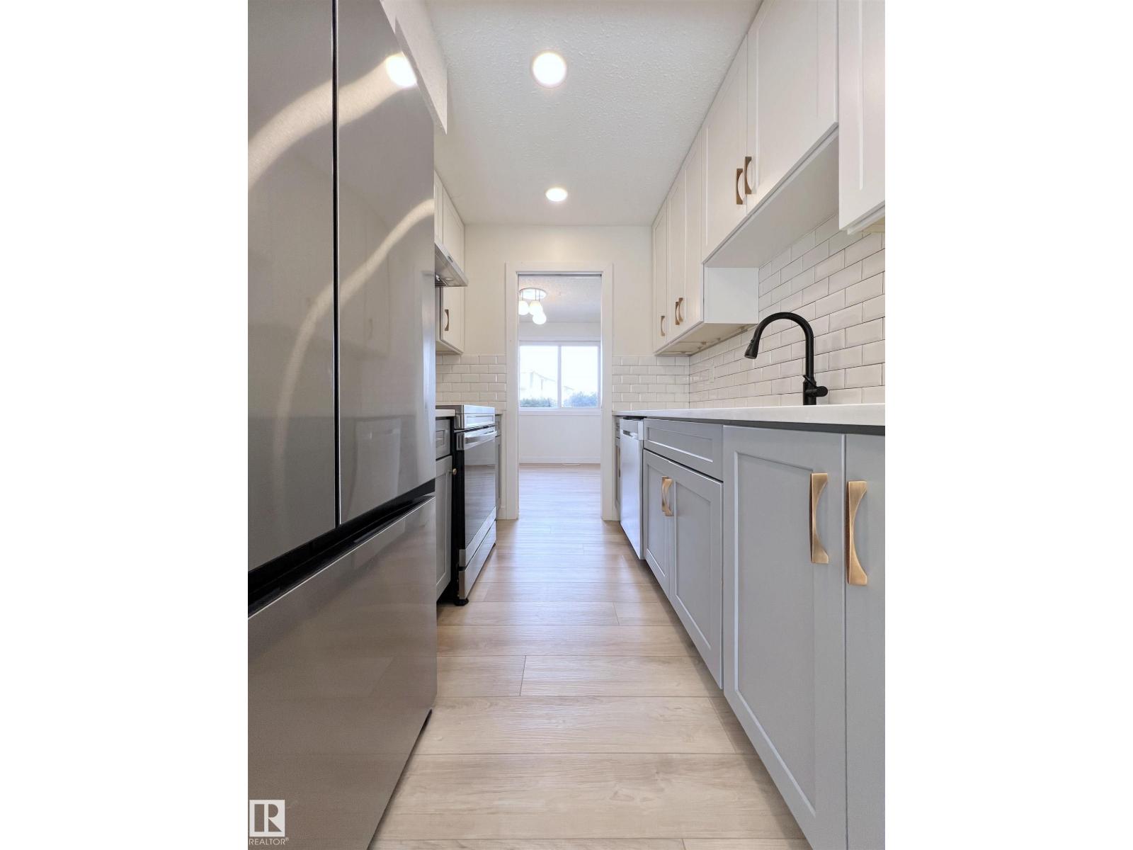 #12 3221 119 ST NW, Edmonton