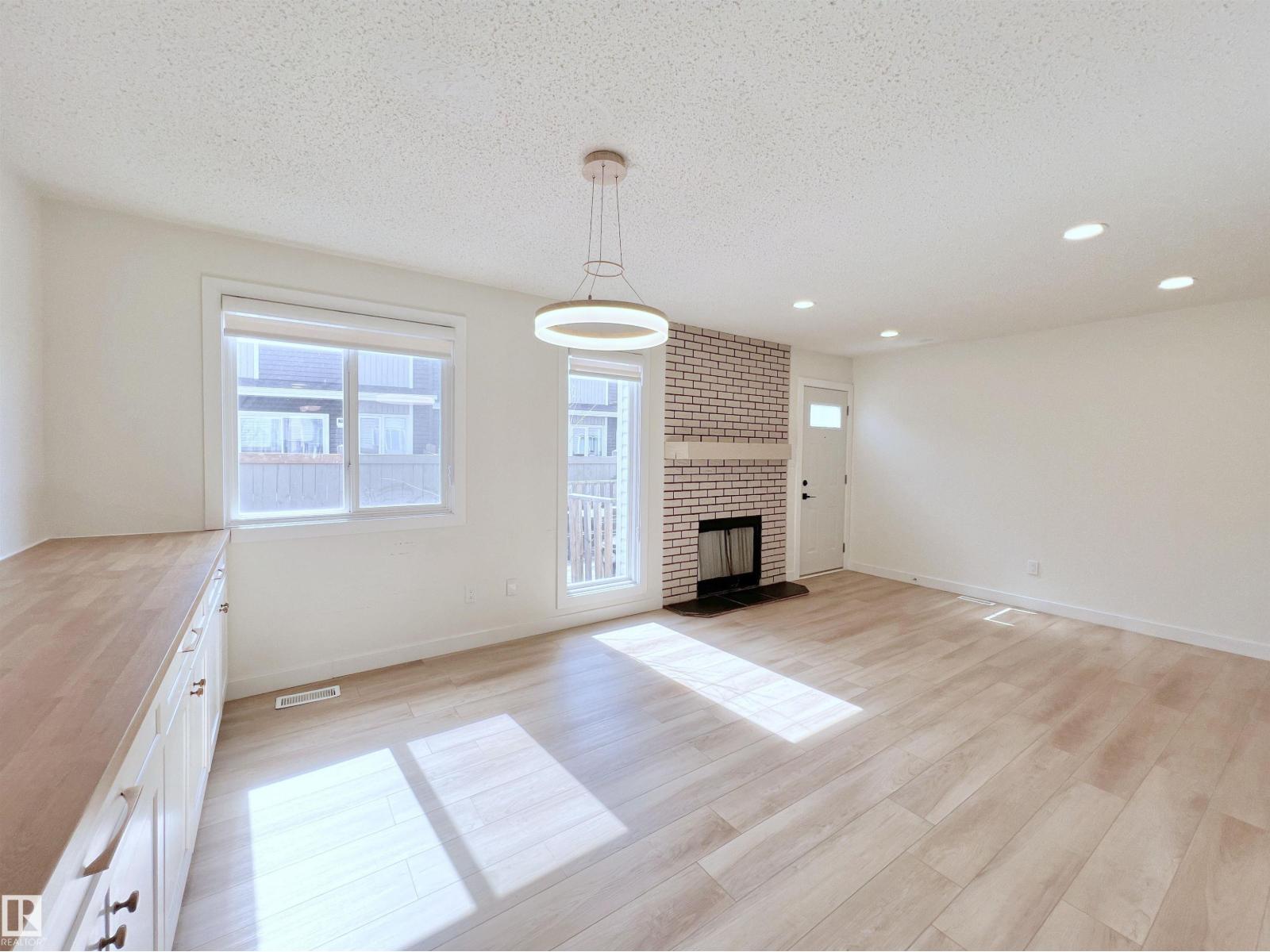 #12 3221 119 ST NW, Edmonton