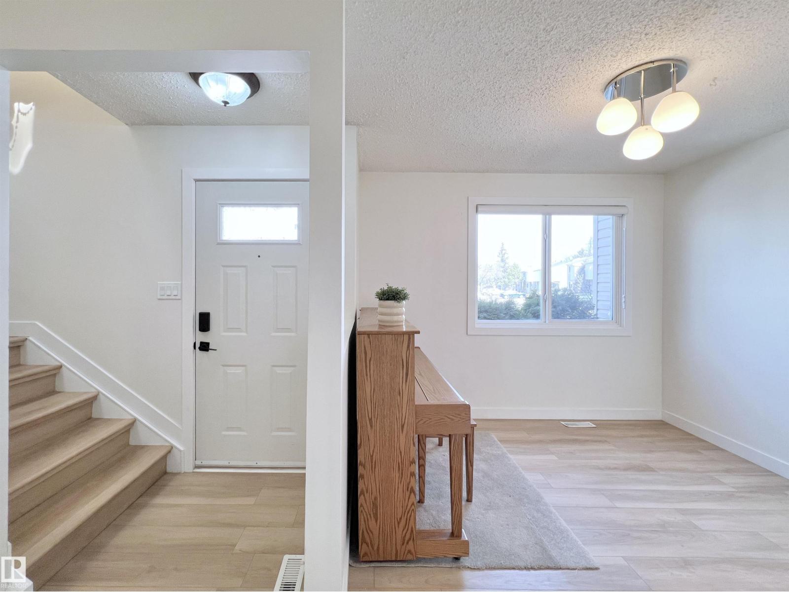 #12 3221 119 ST NW, Edmonton