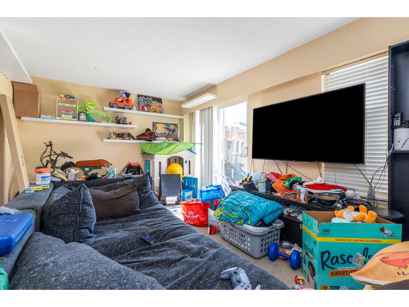 3 Bed, 1 Bath Apartment for Sale in Chilliwack – 107 45185 WOLFE ROAD, Chilliwack Proper West – MLS# R3111026 - Image 13