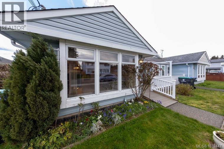 #A 700 25th St - Image 3