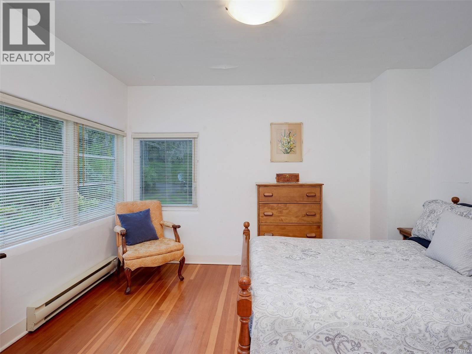  2620 Queenswood Drive, Saanich