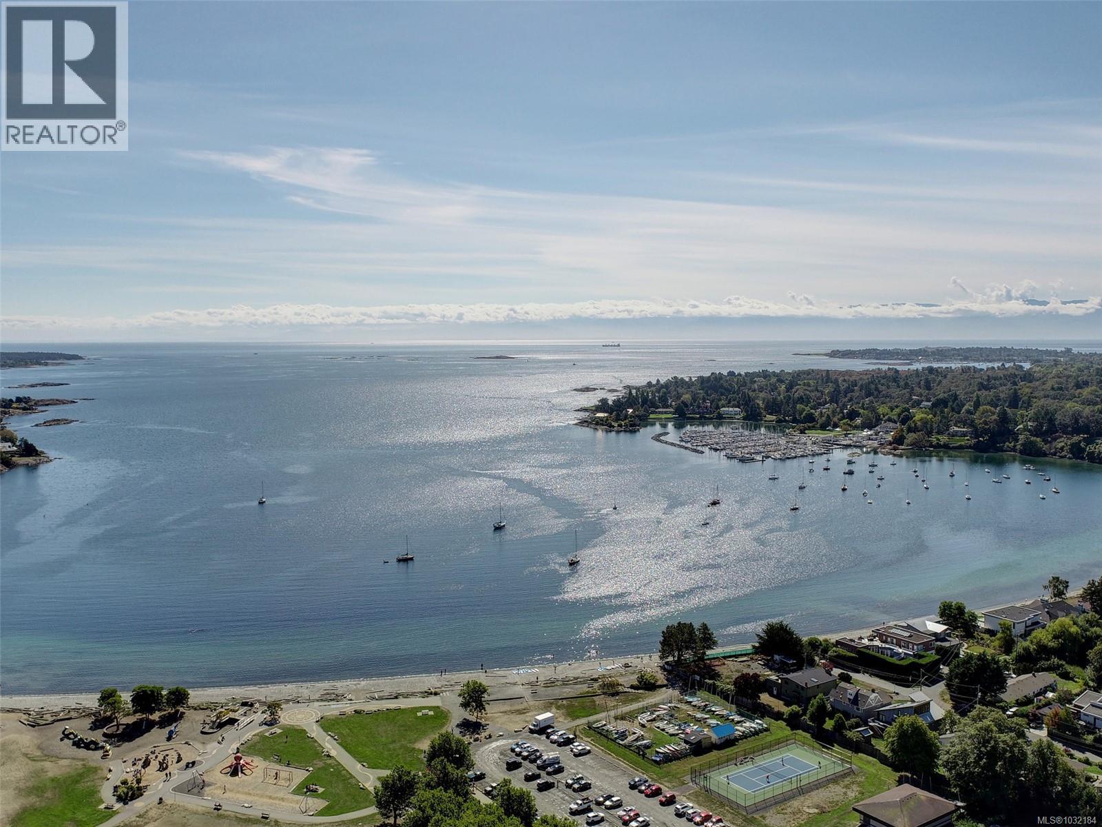  2620 Queenswood Drive, Saanich