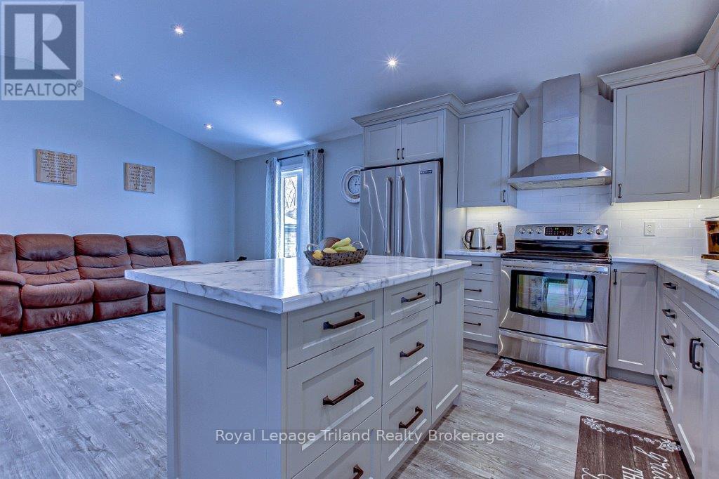 62 BROWN STREET — photo 7