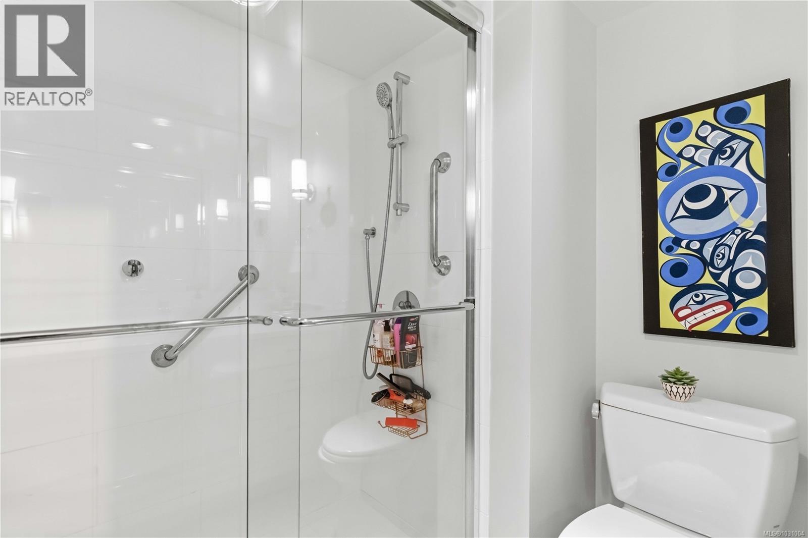 205 1450 Beach Drive, Oak Bay