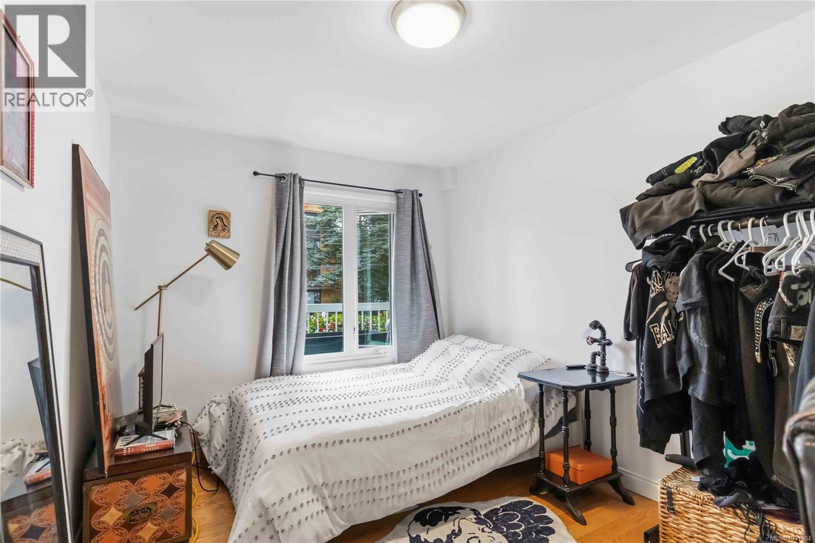 205 1450 Beach Drive, Oak Bay