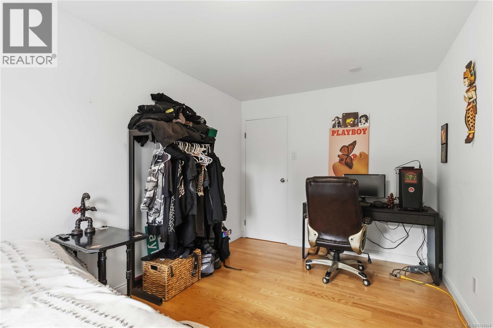 205 1450 Beach Drive, Oak Bay