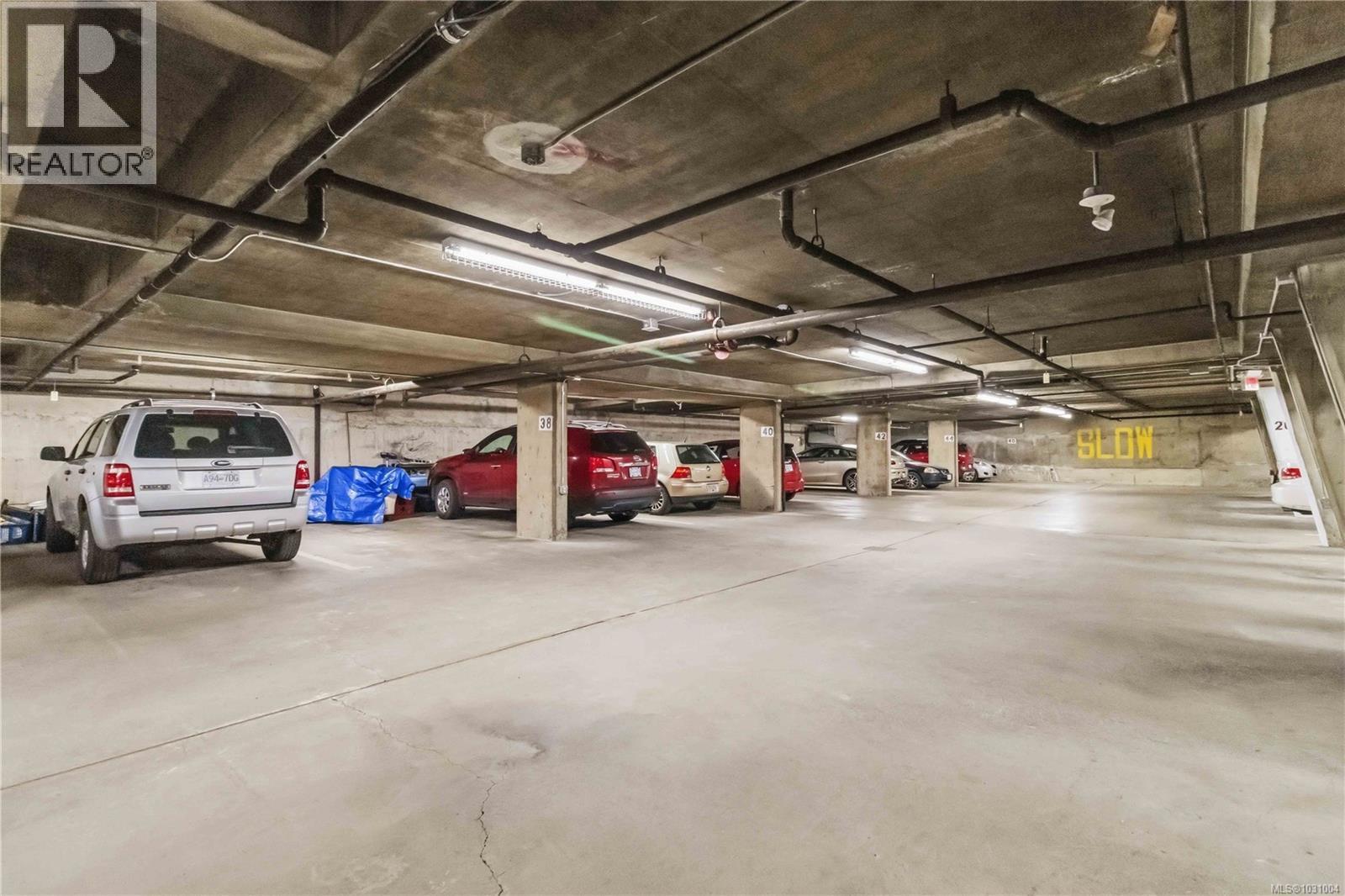 205 1450 Beach Drive, Oak Bay