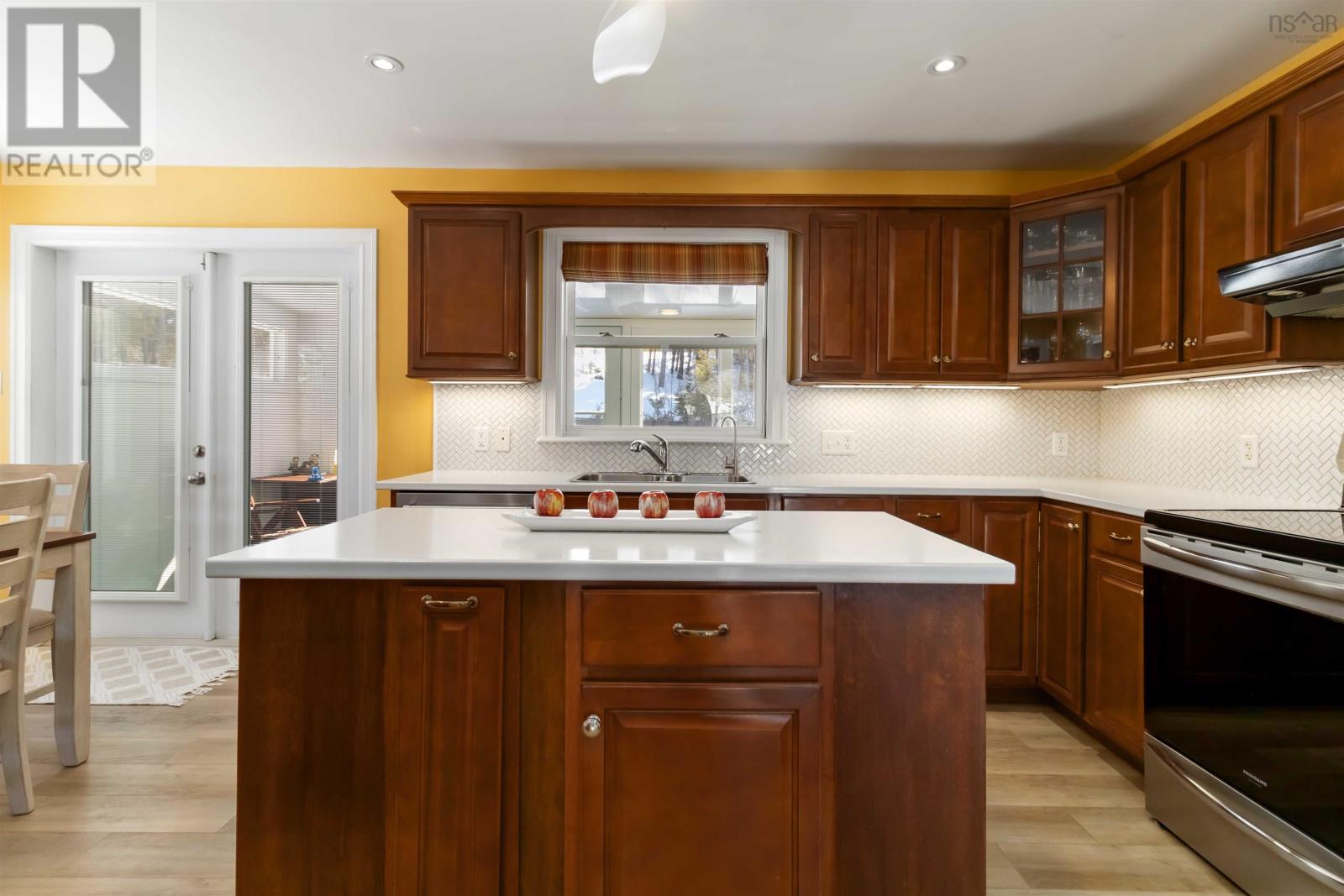 Property 14 of 47 of 426 Heatherglen Drive