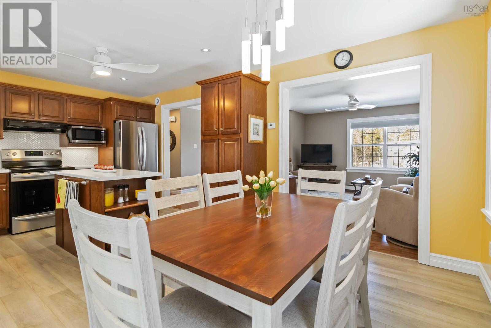 Property 8 of 47 of 426 Heatherglen Drive