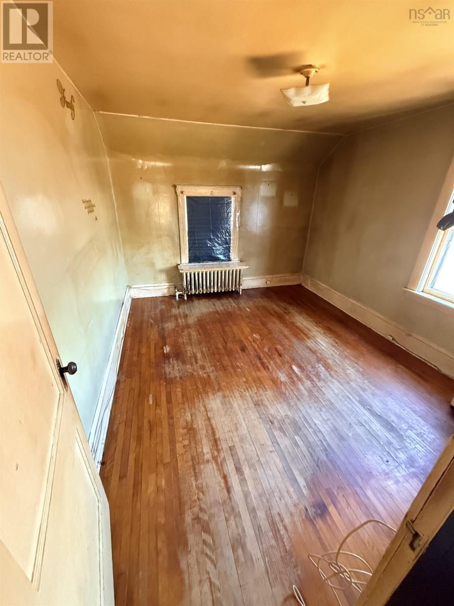 Property 22 of 38 of 134 Argyle Street