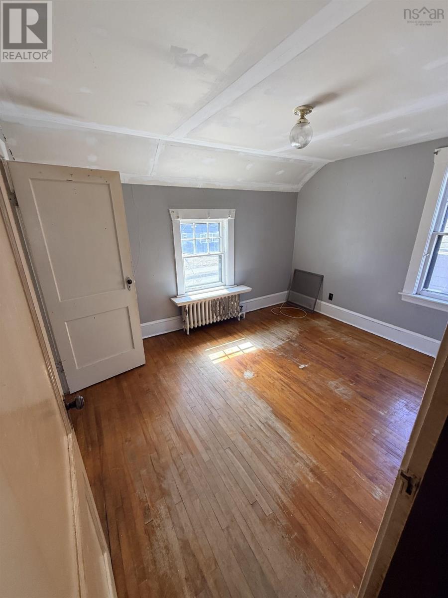 Property 25 of 38 of 134 Argyle Street