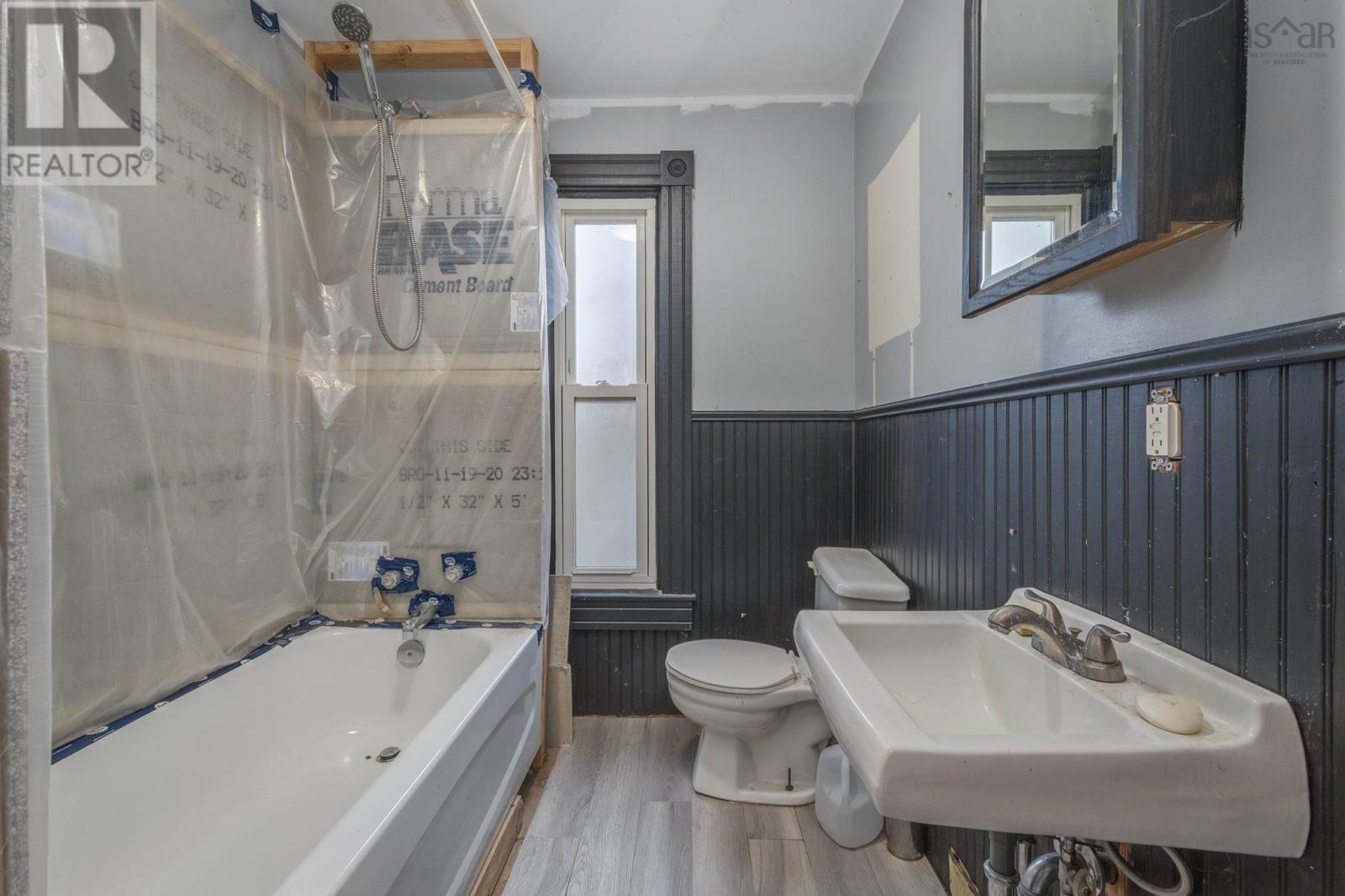 Property 32 of 48 of 1132 Prince Street