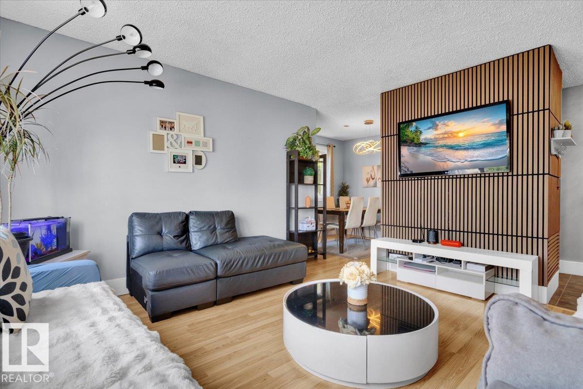 10027 173 AV NW, Edmonton