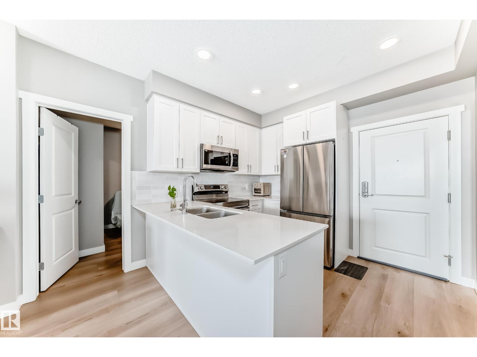 #221 12804 140 AV NW, Edmonton