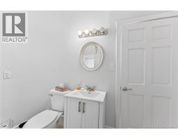Bath (# pieces 1-6) - 42 Princess, St  Stephen, NB E3L2E8 Photo 9