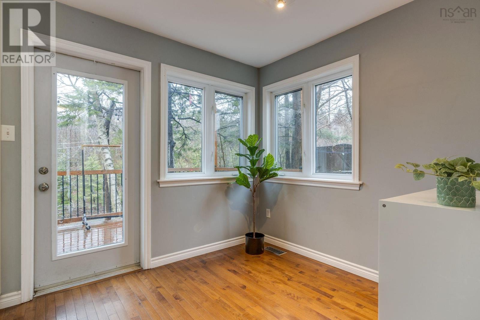 Property 17 of 44 of 53 Heathside Crescent