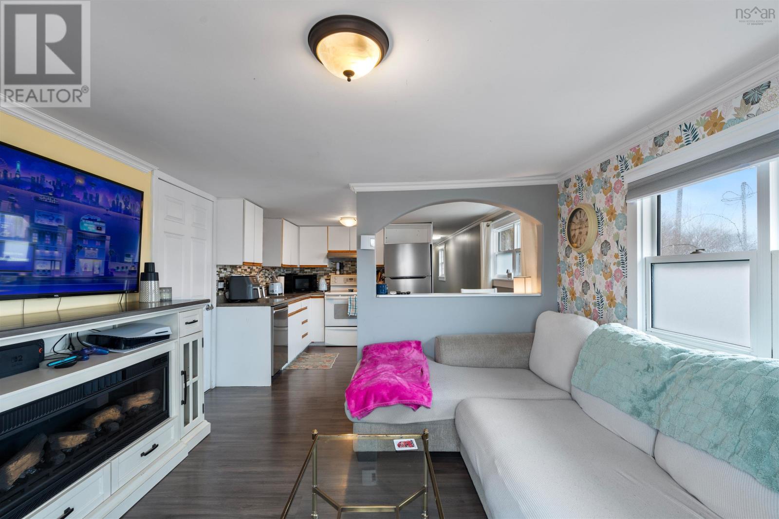 Property 12 of 19 of 7 Hillside Drive