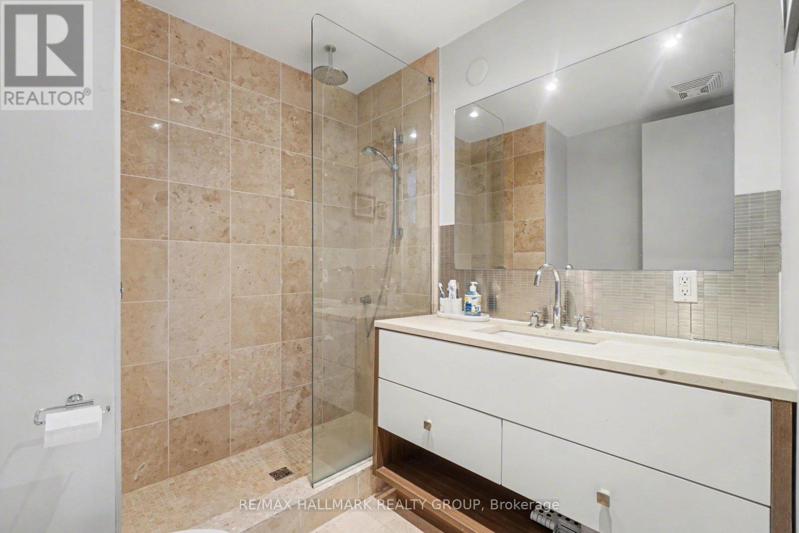 #1208 300 LISGAR STREET - 20