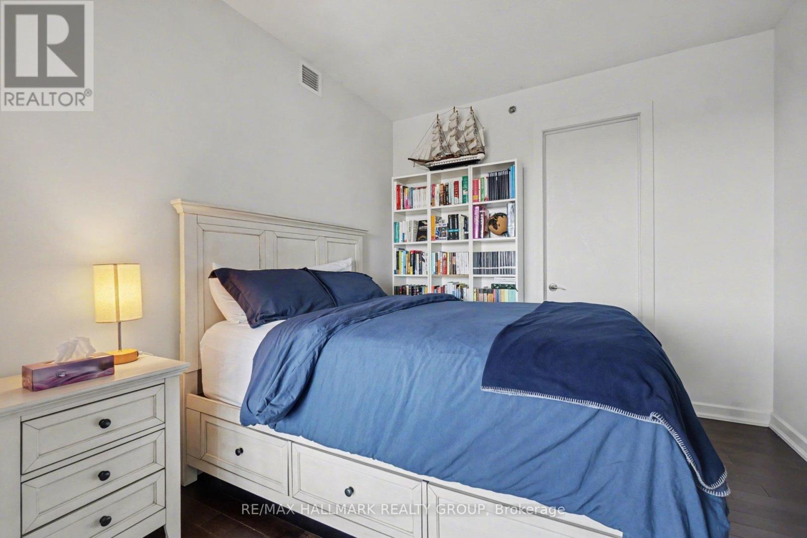 #1208 300 LISGAR STREET - 22