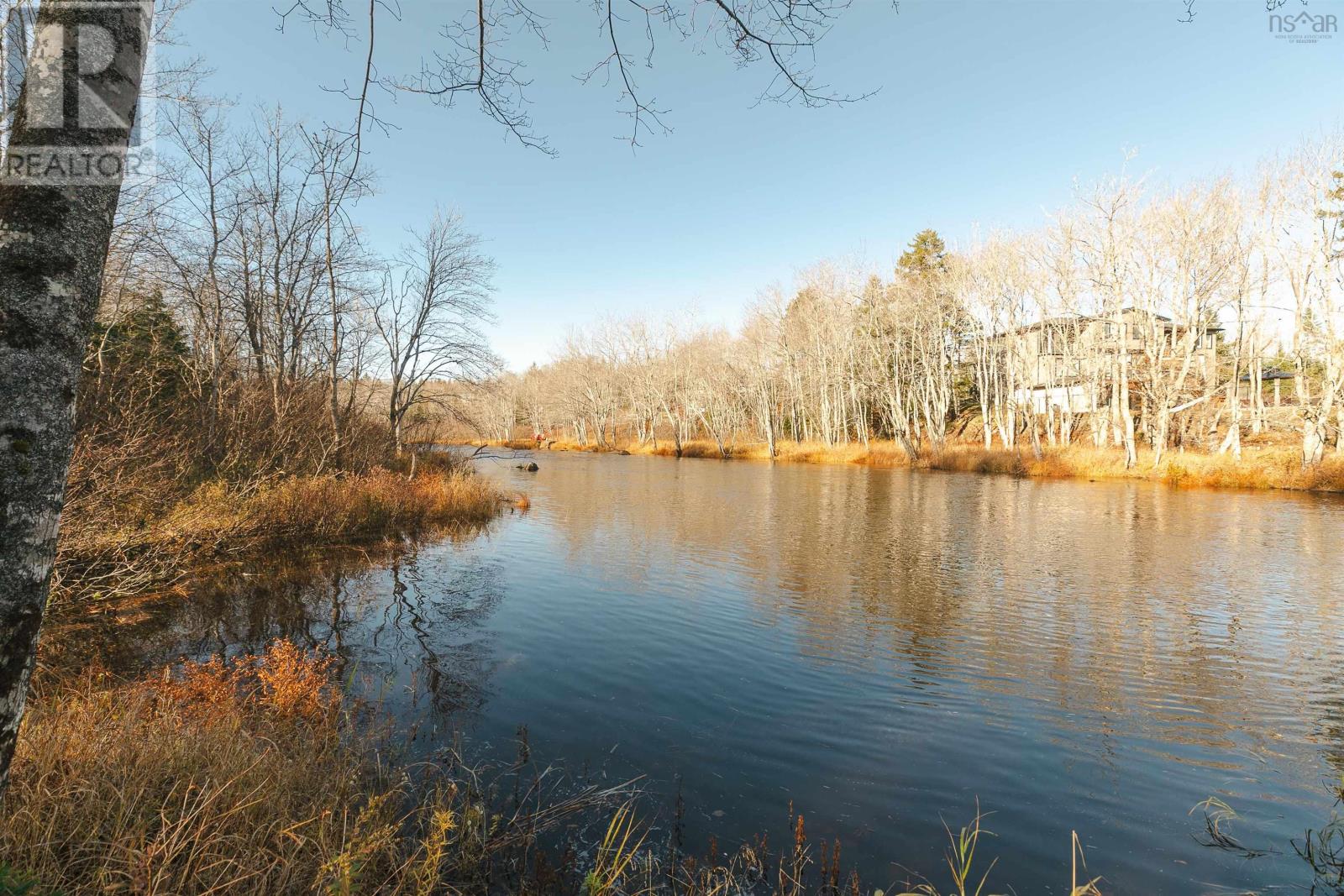 Property 47 of 51 of 390 Gleneagles Drive