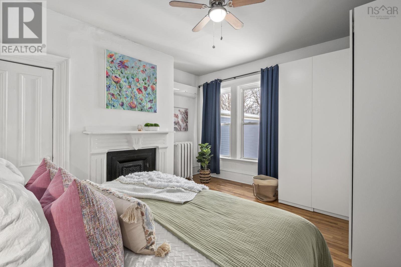 Property 34 of 50 of 1378 Robie Street