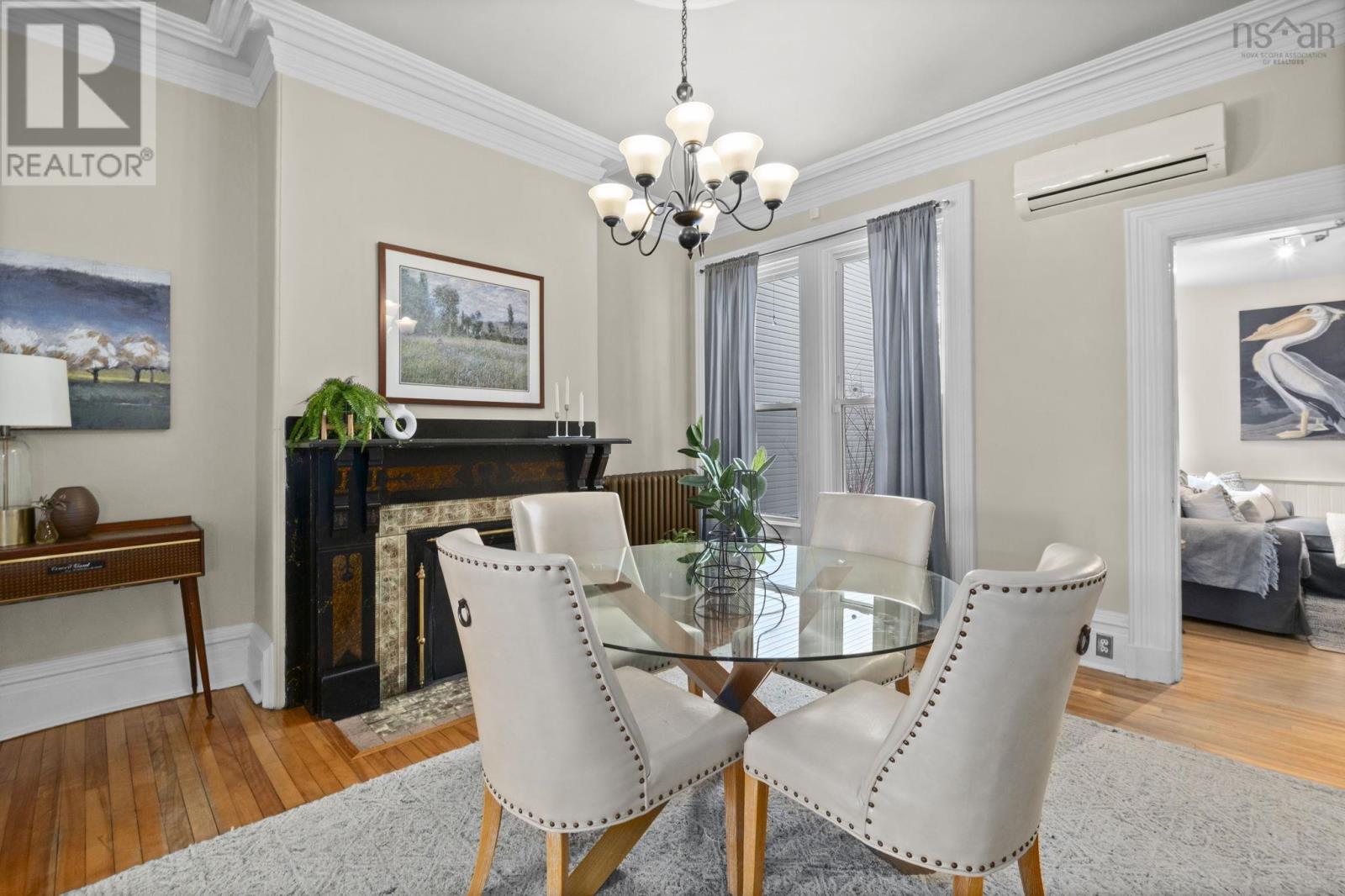 Property 8 of 50 of 1378 Robie Street