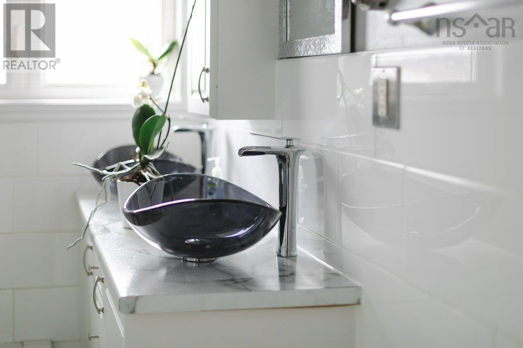 Property 30 of 48 of 11 Robina Drive