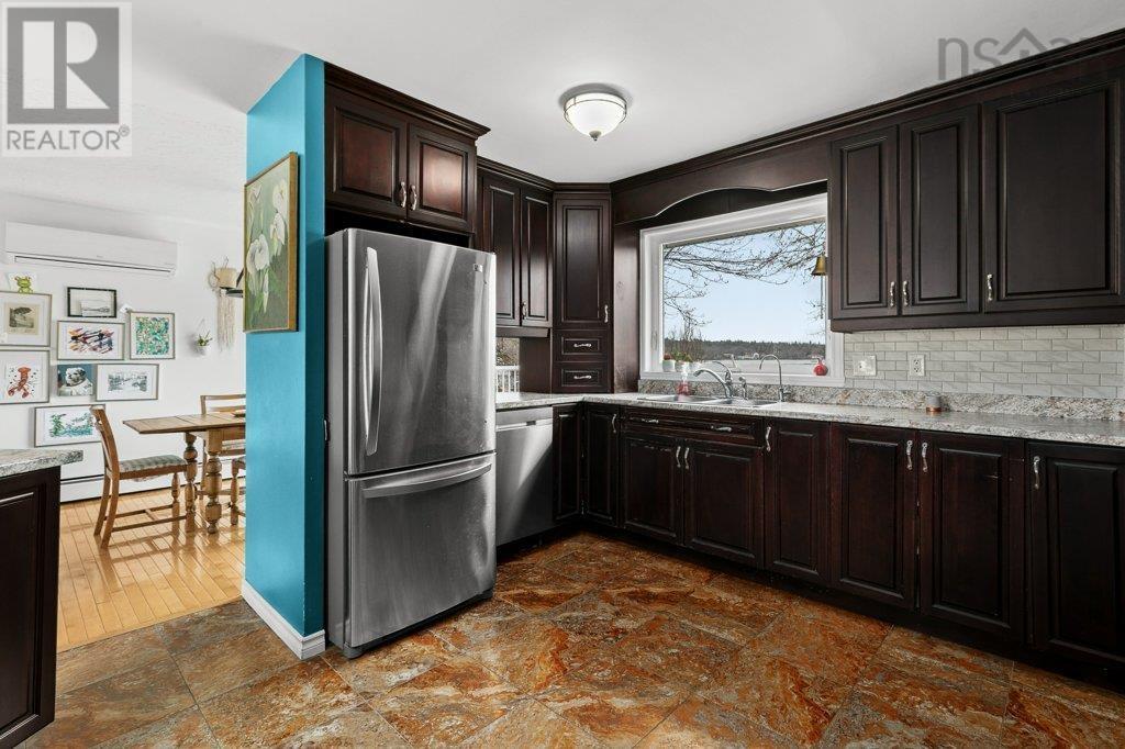 Property 26 of 48 of 11 Robina Drive