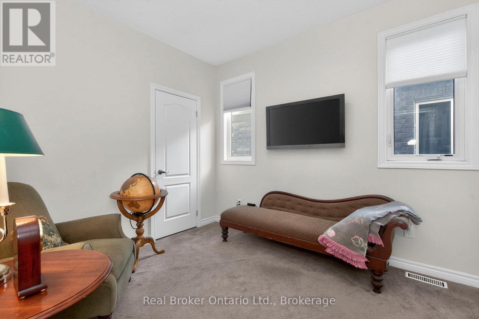 3135 EMPEROR DRIVE — photo 15