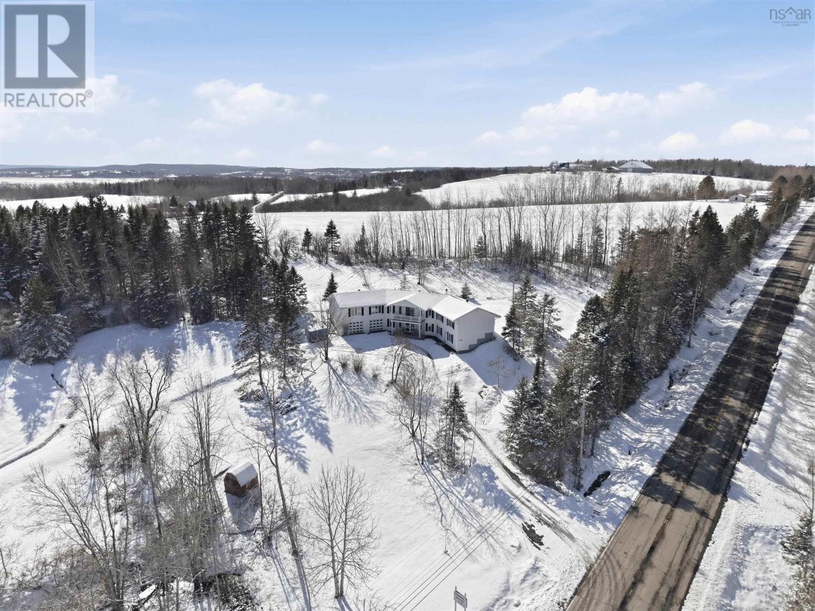 Property 23 of 30 of 4189 Highway 215