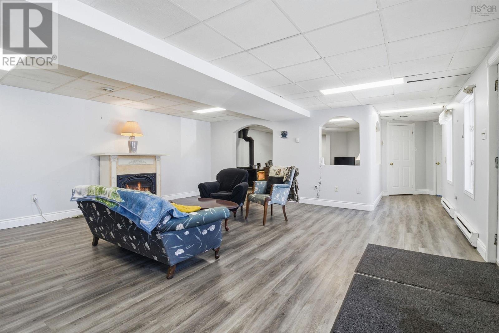 Property 20 of 30 of 4189 Highway 215