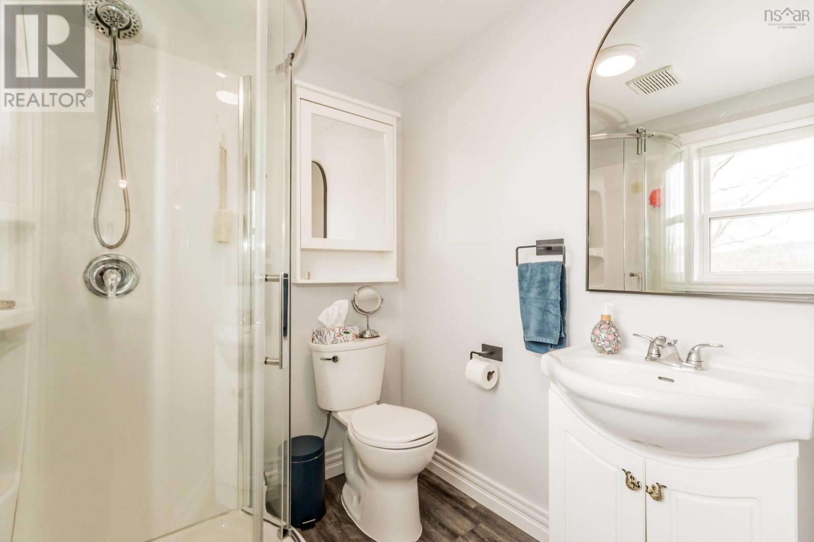 Property 30 of 50 of 701 Brooklyn Street